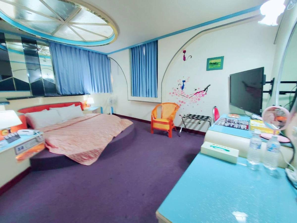 טאינאן Hua Ku Hotel מראה חיצוני תמונה