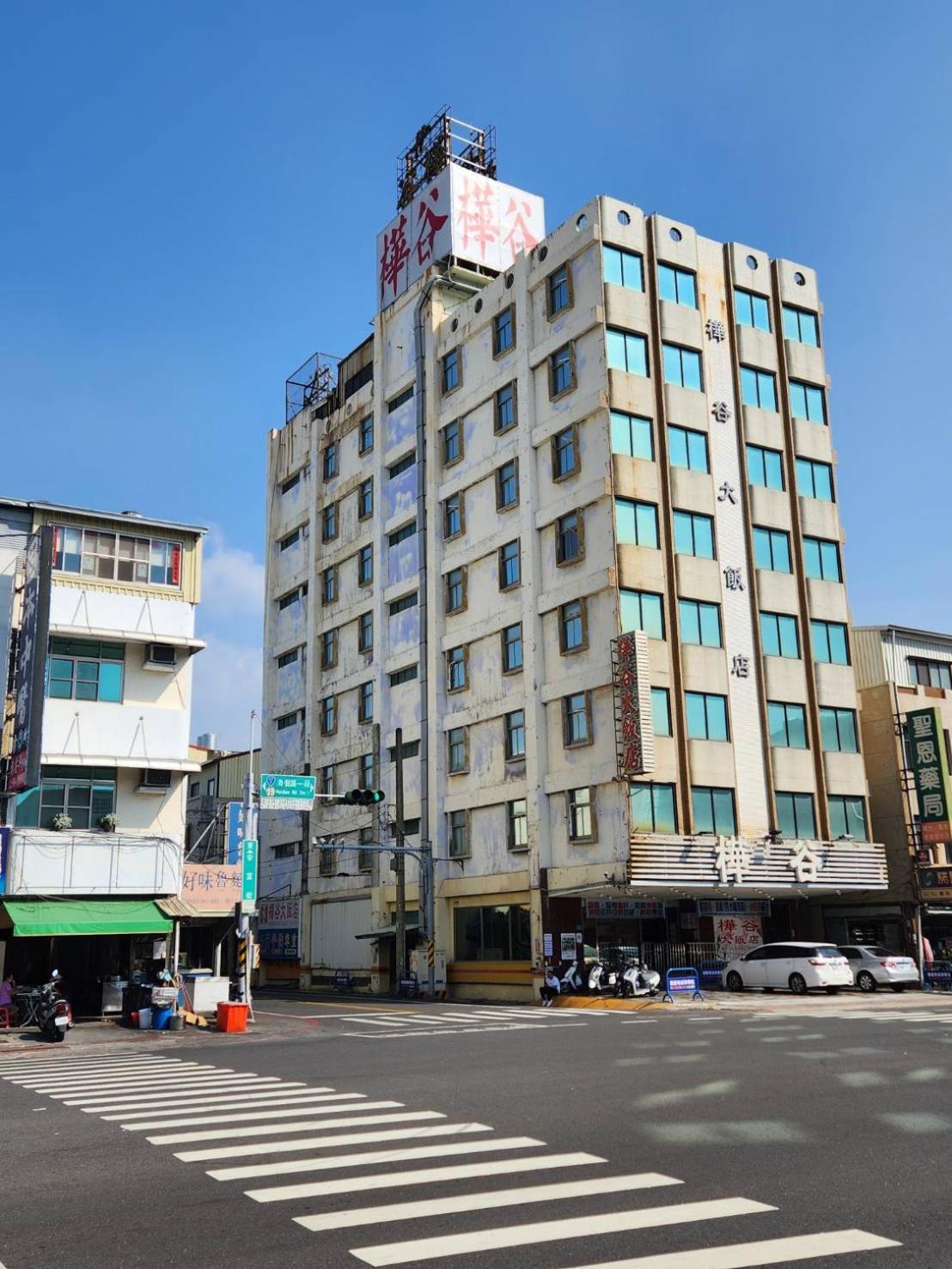 טאינאן Hua Ku Hotel מראה חיצוני תמונה