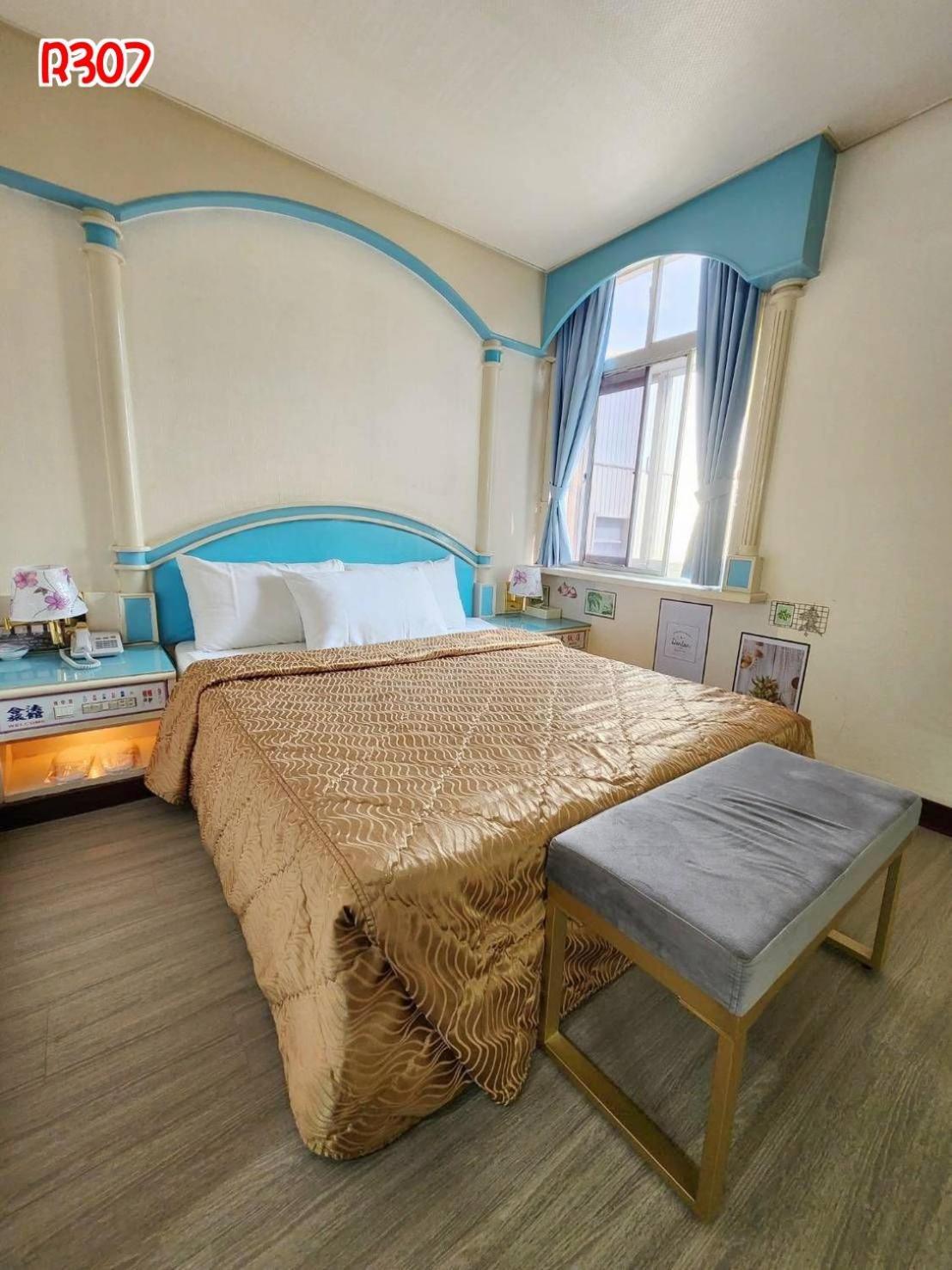 טאינאן Hua Ku Hotel מראה חיצוני תמונה
